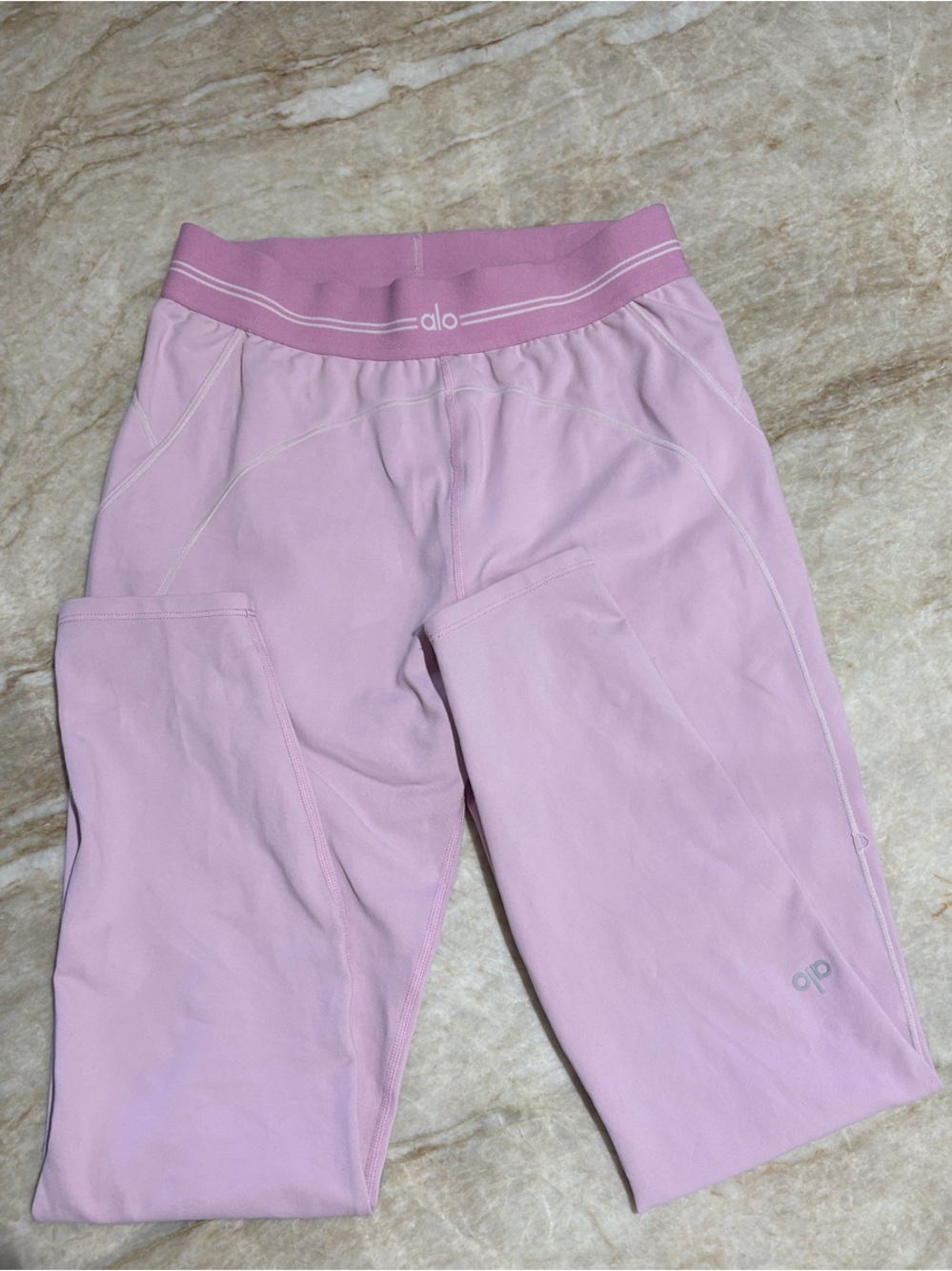 Alo Airbrush Hearthrob Leggings *RARE*